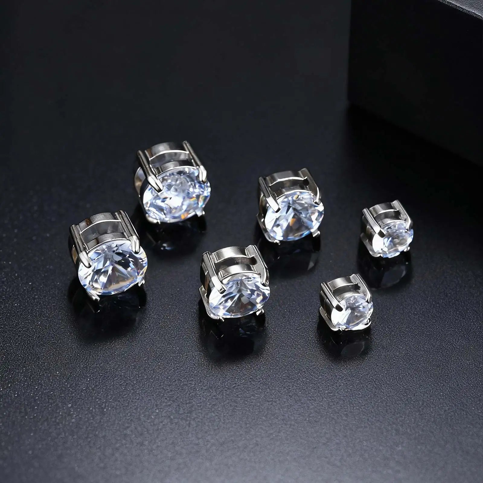 Punk Round Zircon Magnetic Ear Studs Clips Non Piercing Stainless Steel Small Earrings for Women Men Fashion Jewelry ﻿